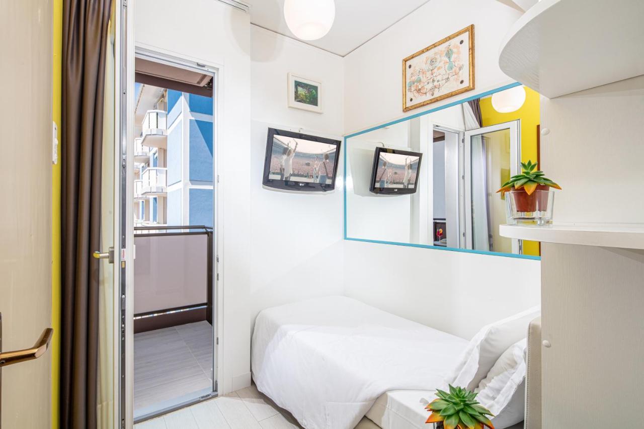Hotel Alexander Бибионе Экстерьер фото