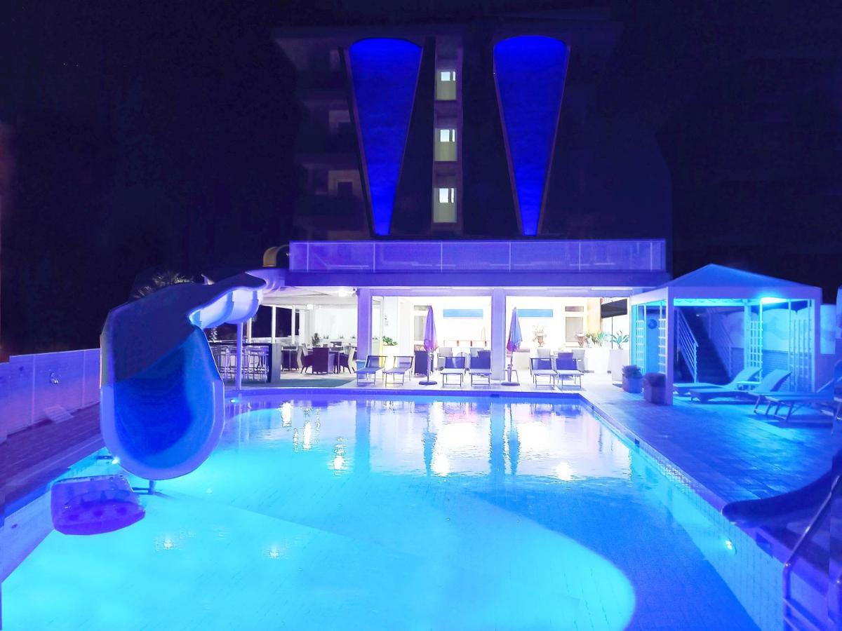 Hotel Alexander Бибионе Экстерьер фото